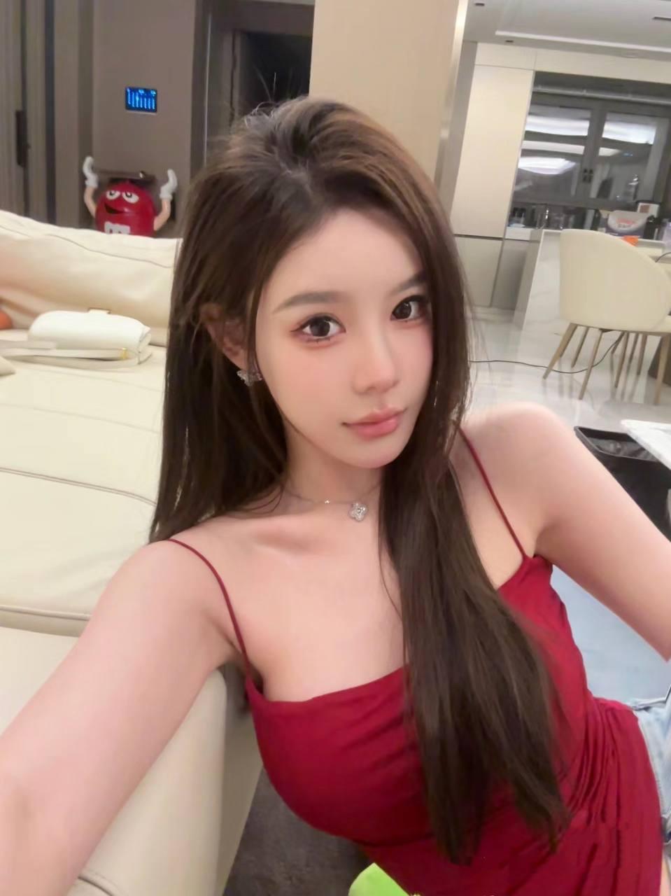 墨香与茶香，书店角落的静谧时光