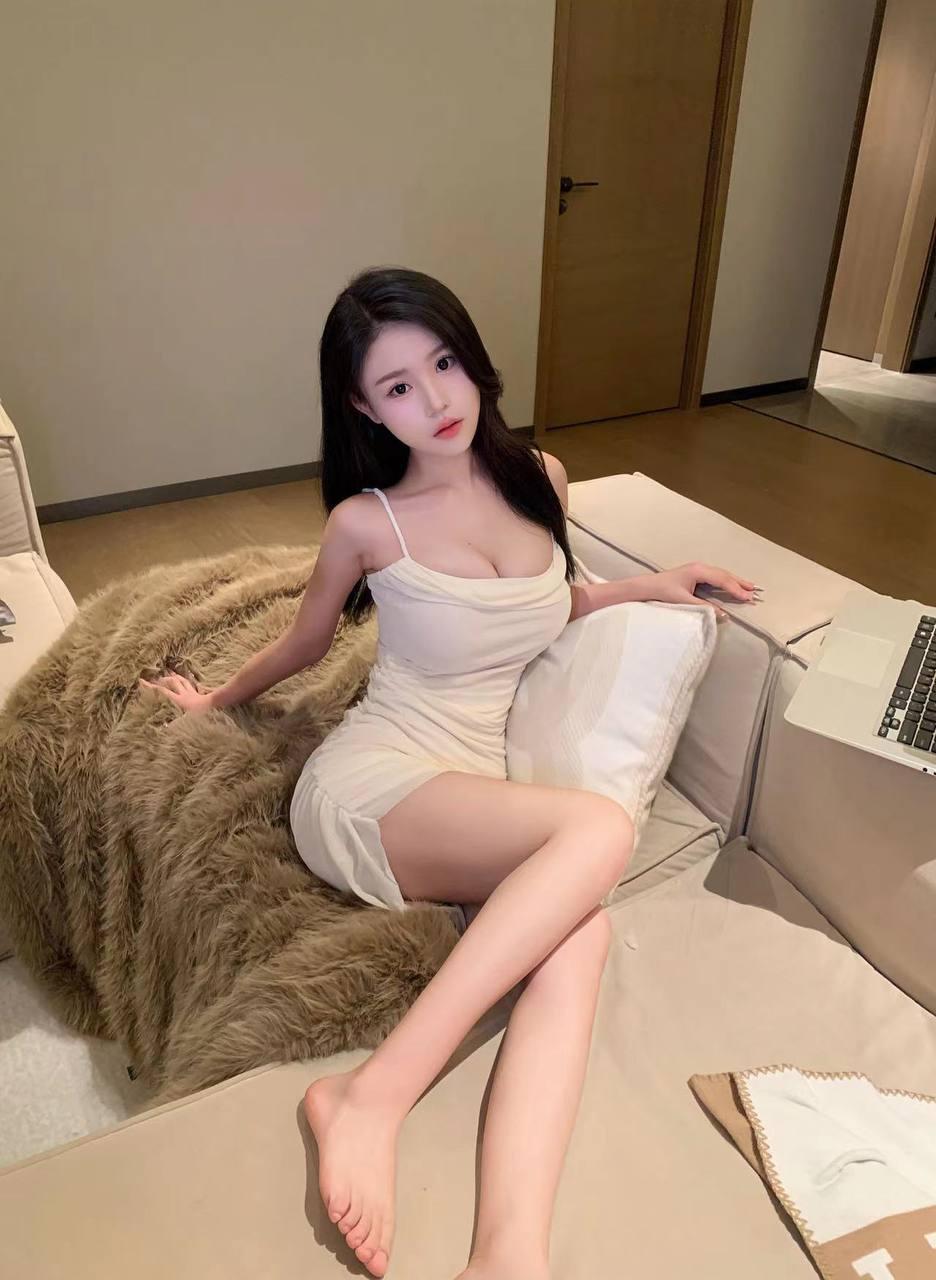 小巷里的温馨邂逅，自助茶摊的别样风情
